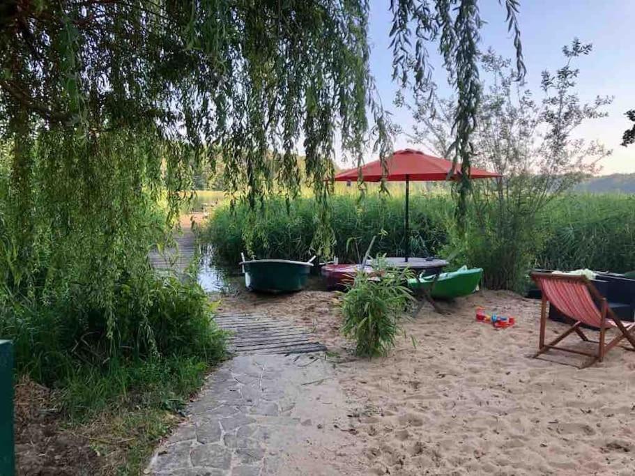 Penthouse Bernd Im Waldschloesschen Direkt Am See เวนดิสช์รีทซ์ ภายนอก รูปภาพ